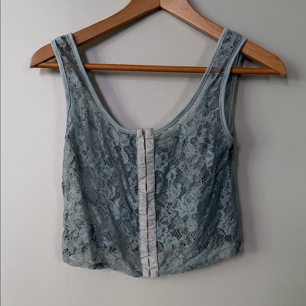 Millau Delicate Lace Top in Soft Gray